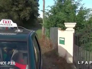 Cette milfka francaise en prádielko se fait ramoner le cul odsek le taximan