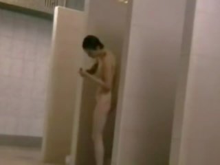 Unaware amateurs filmed in duş room