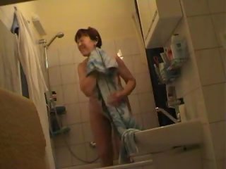 Ceh middle-aged milf jindriska fully nud în baie