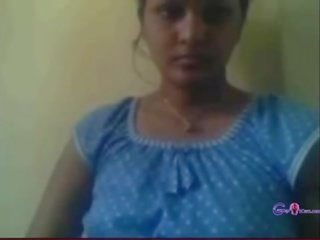 Indian mallu aunty showing herself on cam - gspotcam.com