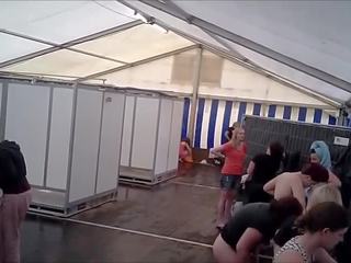 Camera spion în fete dus