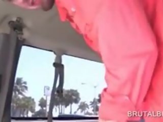 Xxx film puppe angabe amateur kumpel ein handjob im die fälschen bus