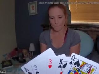 Trak poker s mama - bleščeče kurac oddaj