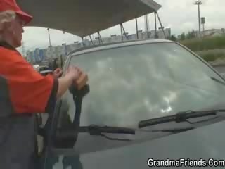 Gas station grandma fucked in the country